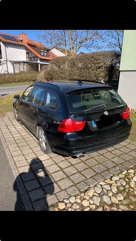 Gebraucht BMW 320 Efficient Dynamics 163 PS (119 kW) 2010 Schwarz Kombi