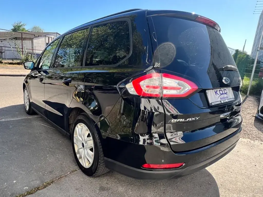 Second-hand Ford Galaxy Trend 150 CP (110 kW) 2017 Negru Monovolum