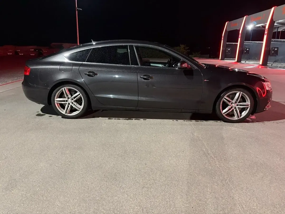 Gebraucht Audi A5 Sportback S-Line 245 PS (180 kW) 2016 Grau Kleinwagen