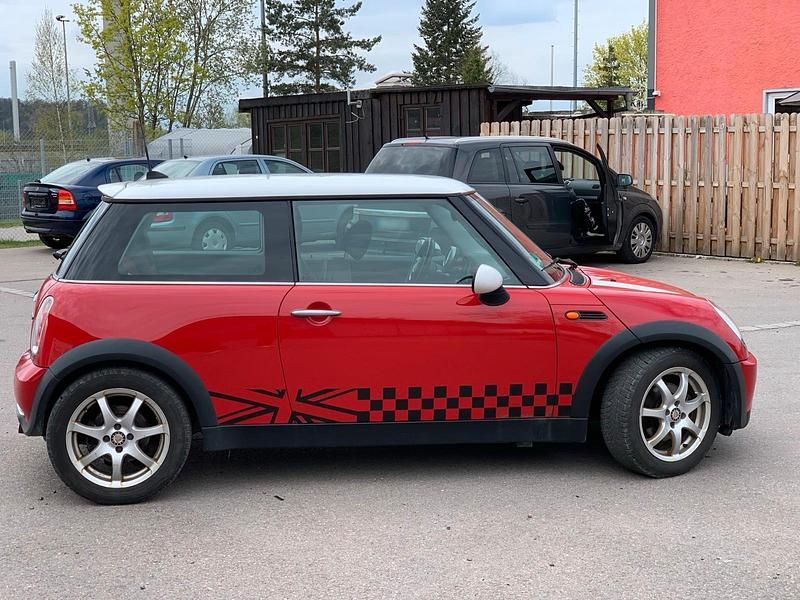 Usata Mini Cooper 115 CV (84 kW) 2006 Rosso Utilitaria