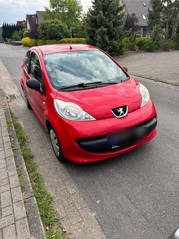 Rot Gebraucht 2007 Peugeot 107 Kleinwagen | 1.450 € - Bild 1/4