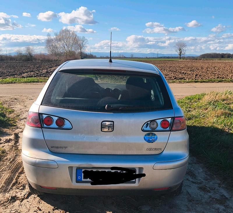 Gebraucht Seat Ibiza 75 PS (55 kW) 2003 Silber Kleinwagen
