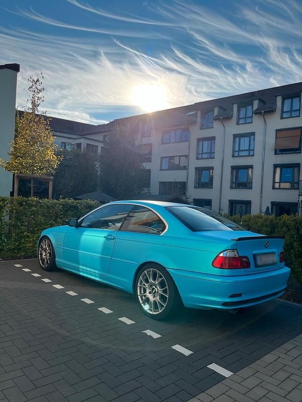 Second-hand BMW 320 170 CP (125 kW) 2002 Albastru Coupe