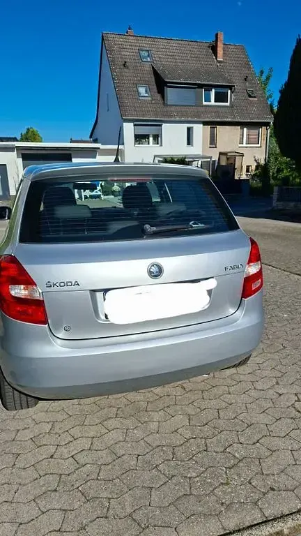 Gebraucht Skoda Fabia Active 86 PS (63 kW) 2015 Silber Limousine