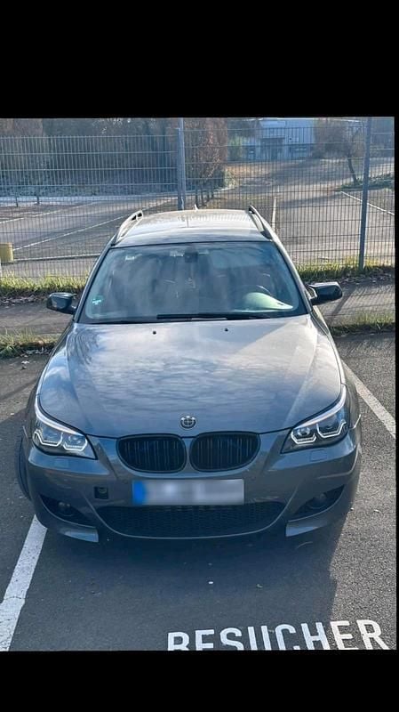 Gebraucht BMW 525 177 PS (130 kW) 2025 Silber Kombi
