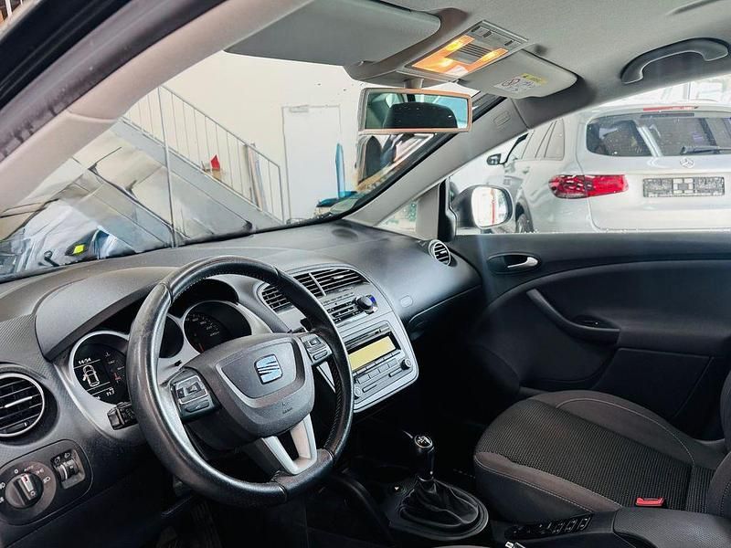 Gebraucht Seat Altea 4You 105 PS (77 kW) 2014 Schwarz Limousine