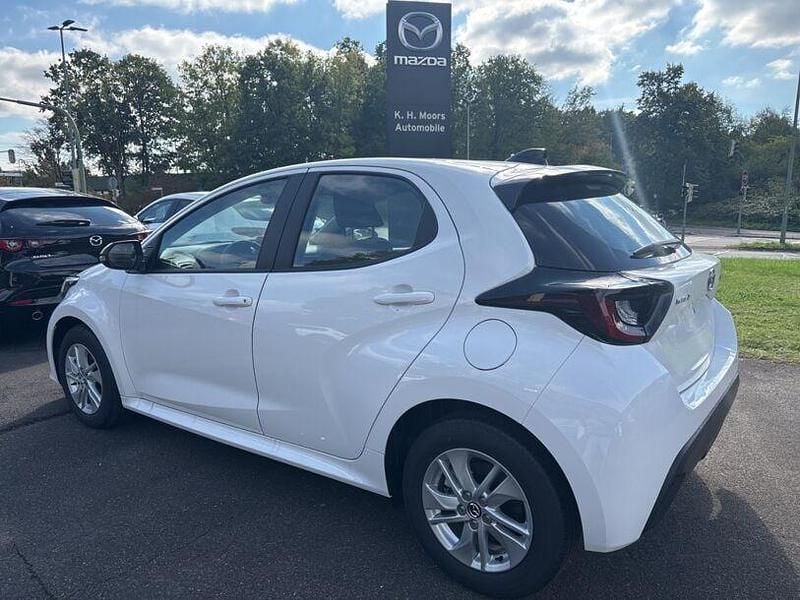 Neu Mazda 2 Center-Line 116 PS (85 kW) 2025 Weiß Limousine