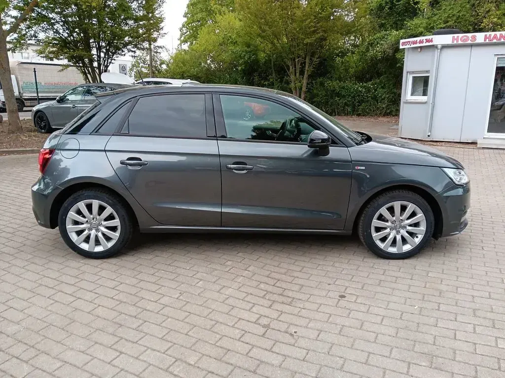 Gebraucht Audi A1 Sportback S-Line 95 PS (69 kW) 2018 Grau Kleinwagen