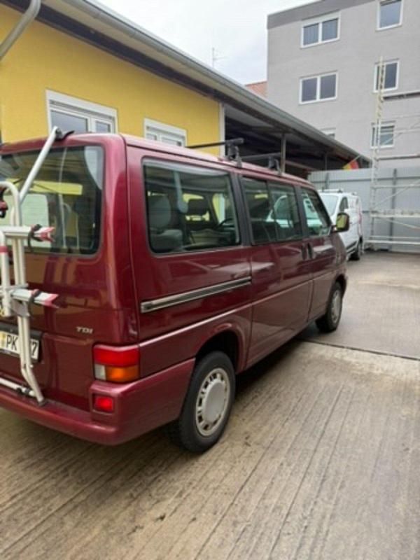 Gebraucht VW Multivan 101 PS (74 kW) 1997 Rot Van