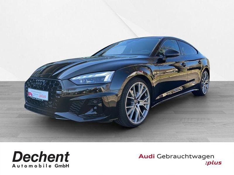 Mythosschwarz metallic Gebraucht 2023 Audi A5 Sportback Business Kleinwagen | 40.870 € (Etwas zu teuer) - Bild 1/4