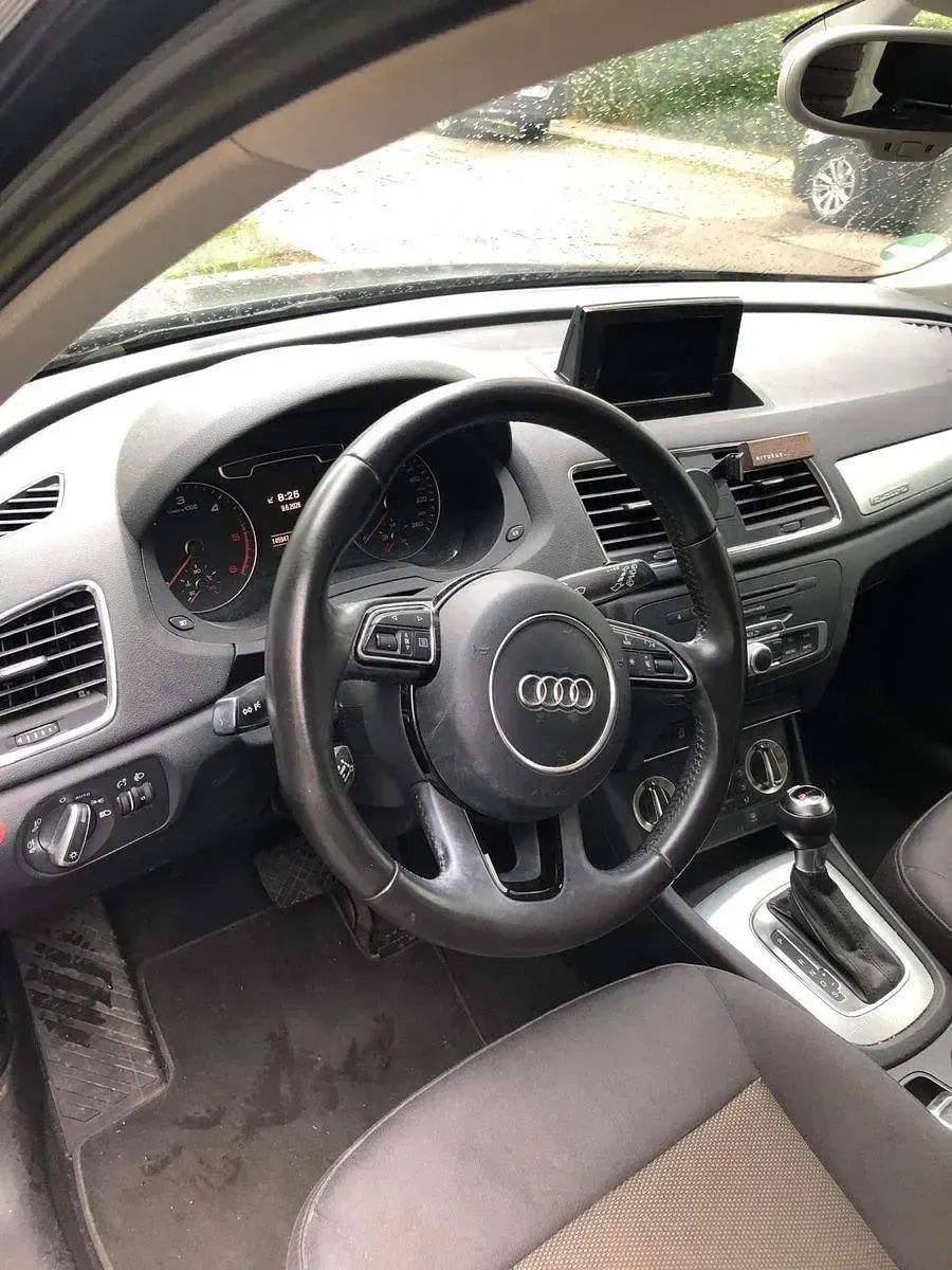 Gebraucht Audi Q3 177 PS (130 kW) 2012 Schwarz SUV