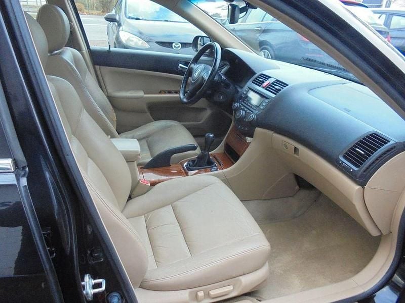 Gebraucht Honda Accord Executive 140 PS (102 kW) 2006 Schwarz Limousine