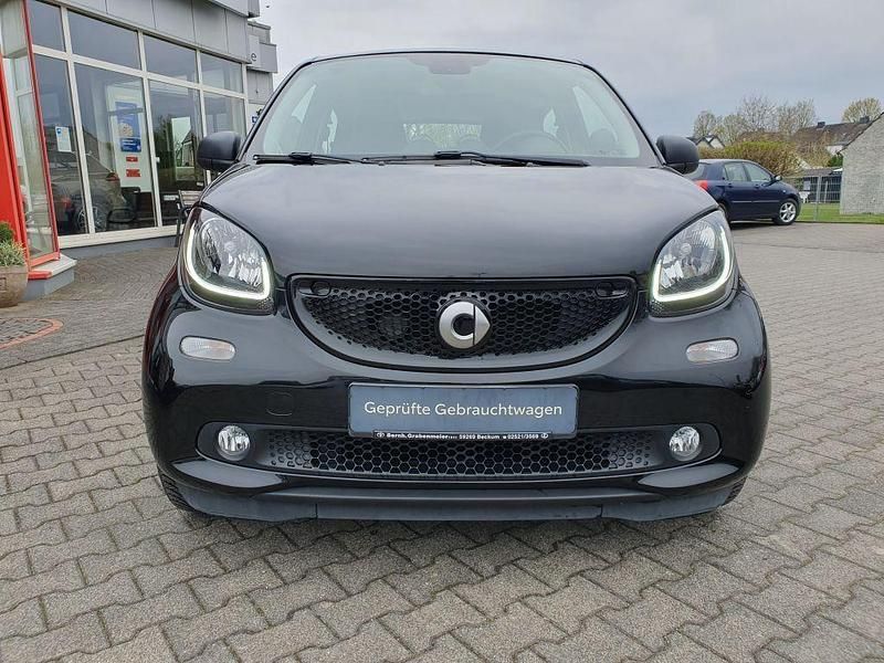 Gebraucht Smart ForFour Passion 90 PS (66 kW) 2018 Schwarz Kleinwagen