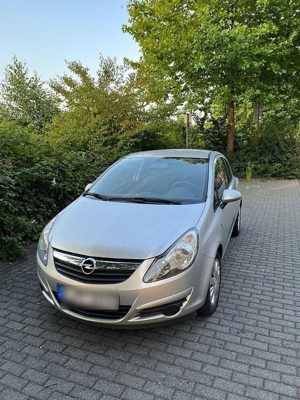 Grau Gebraucht 2010 Opel Corsa Kleinwagen | 2.400 € (Guter Preis) - Bild 1/4