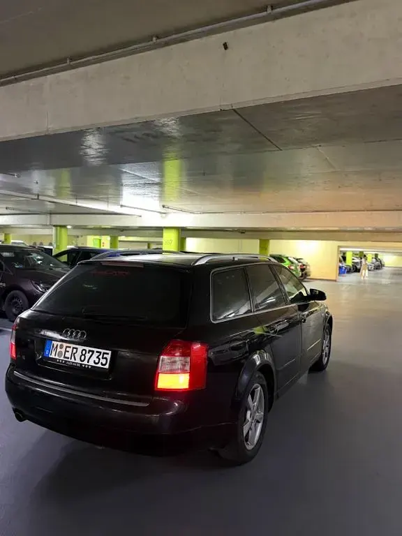 Gebraucht Audi A4 102 PS (75 kW) 2003 Schwarz Kombi