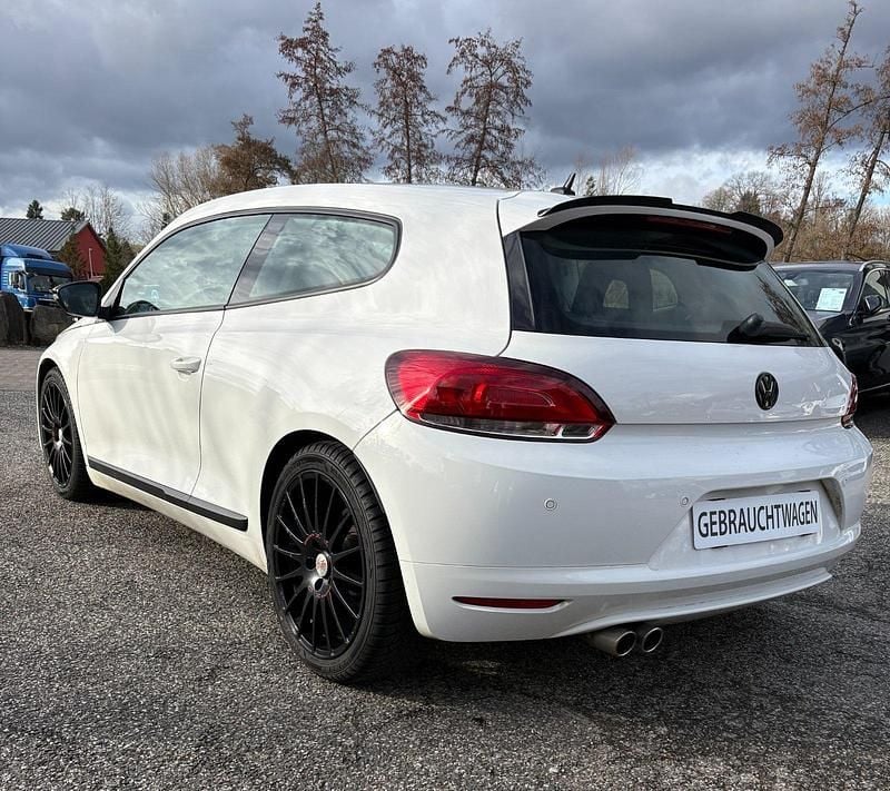 Gebraucht VW Scirocco Sport 122 PS (89 kW) 2009 Weiß Coupé