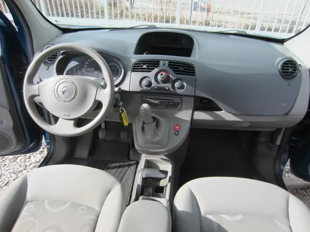 Gebraucht Renault Kangoo Happy Family 87 PS (63 kW) 2010 Blau Van / Kleinbus