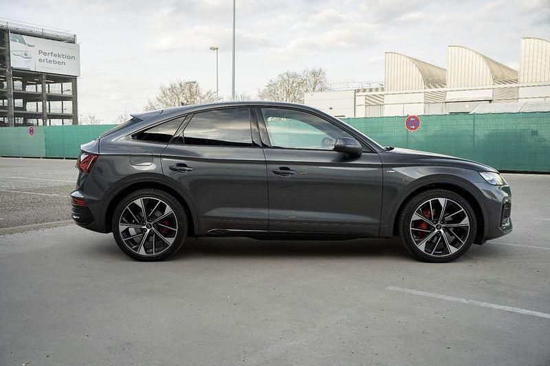 Gebraucht Audi Q5 Sportback S-Line 204 PS (150 kW) 2024 Grau SUV