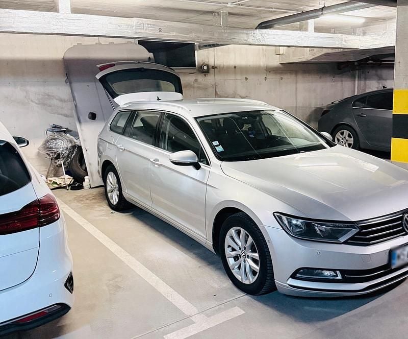 Gebraucht VW Passat 150 PS (110 kW) 2018 Silber Kombi
