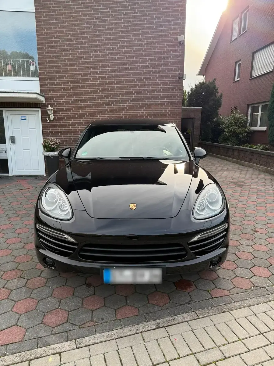 Gebraucht Porsche Cayenne 245 PS (180 kW) 2012 Schwarz SUV