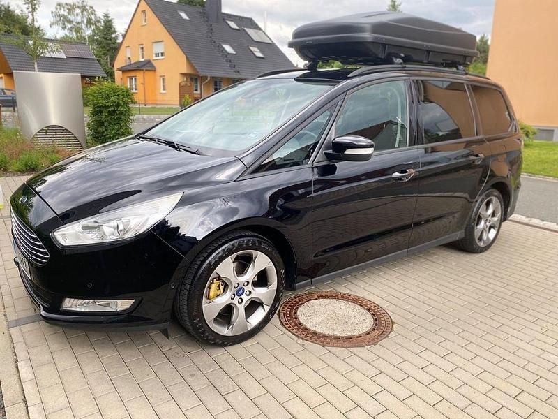 Gebraucht Ford Galaxy Trend 180 PS (132 kW) 2016 Schwarz Van / Kleinbus