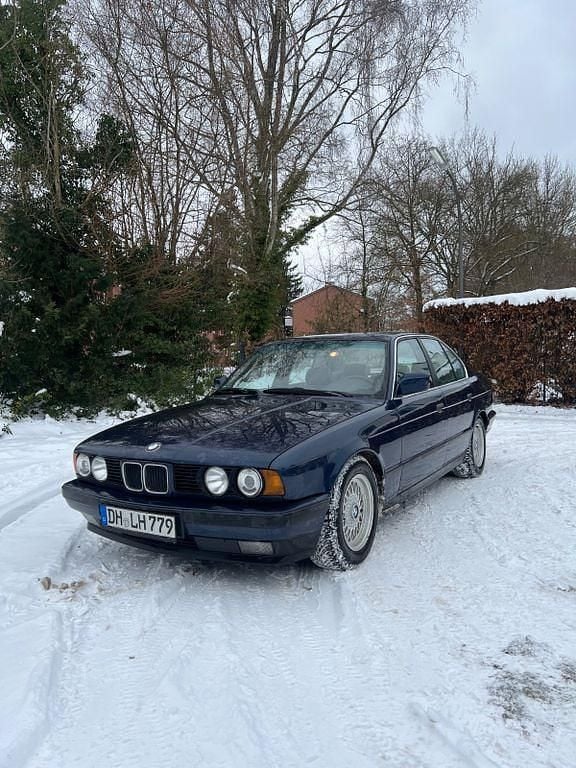 Gebraucht BMW 525 261 PS (191 kW) 1990 Blau Limousine