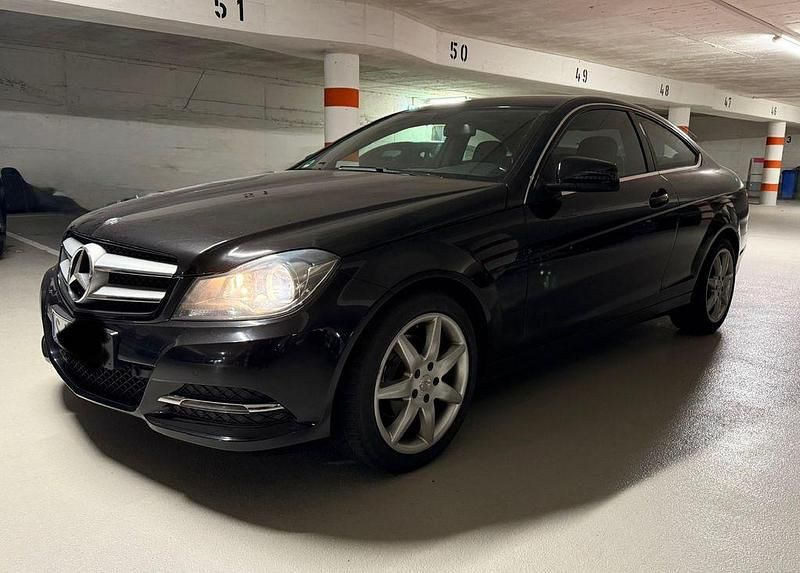 Schwarz Gebraucht 2013 Mercedes C180 Coupé | 11.000 € (Guter Preis) - Bild 1/4