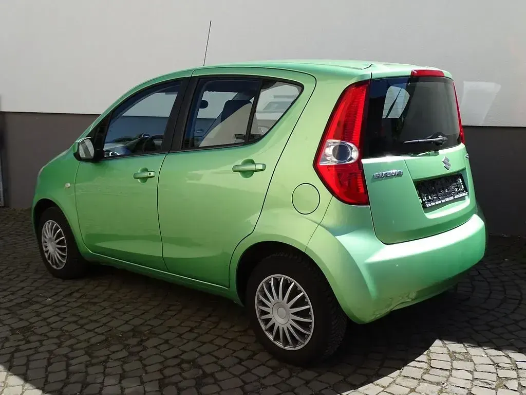 Second-hand Suzuki Splash 65 CP (47 kW) 2009 Verde Hatchback