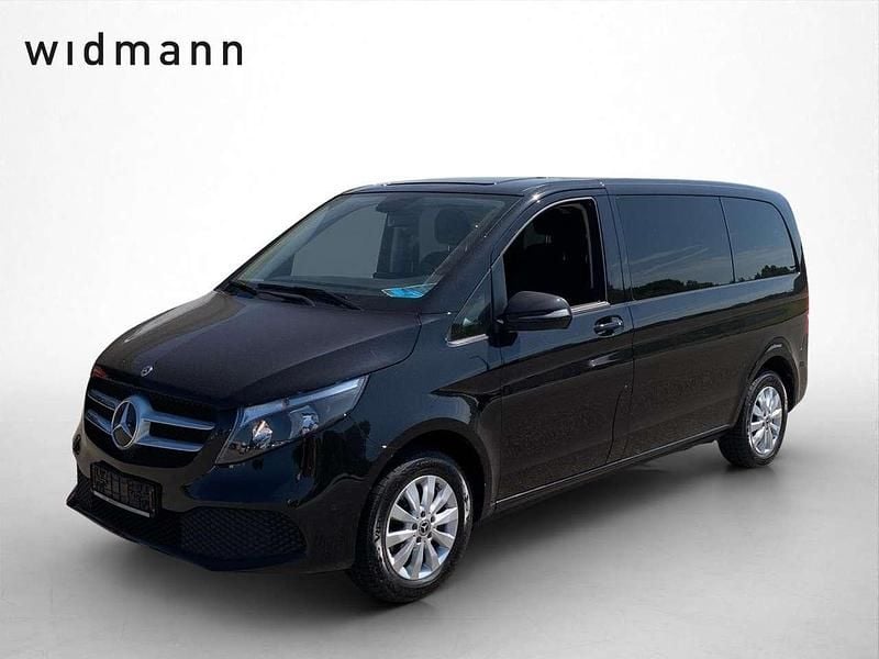 Obsidianschwarz metallic Gebraucht 2023 Mercedes V220 Van / Kleinbus | 30.850 € (Superpreis) - Bild 1/4