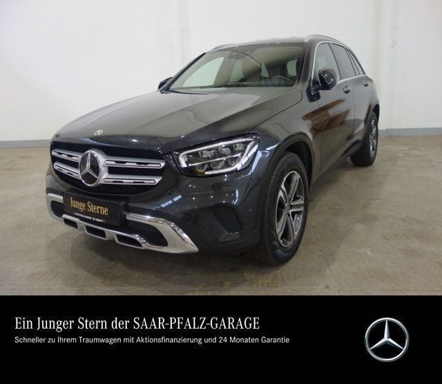Lack graphitgrau Gebraucht 2021 Mercedes GLC300 Exclusive SUV | 36.990 € (Guter Preis) - Bild 1/4