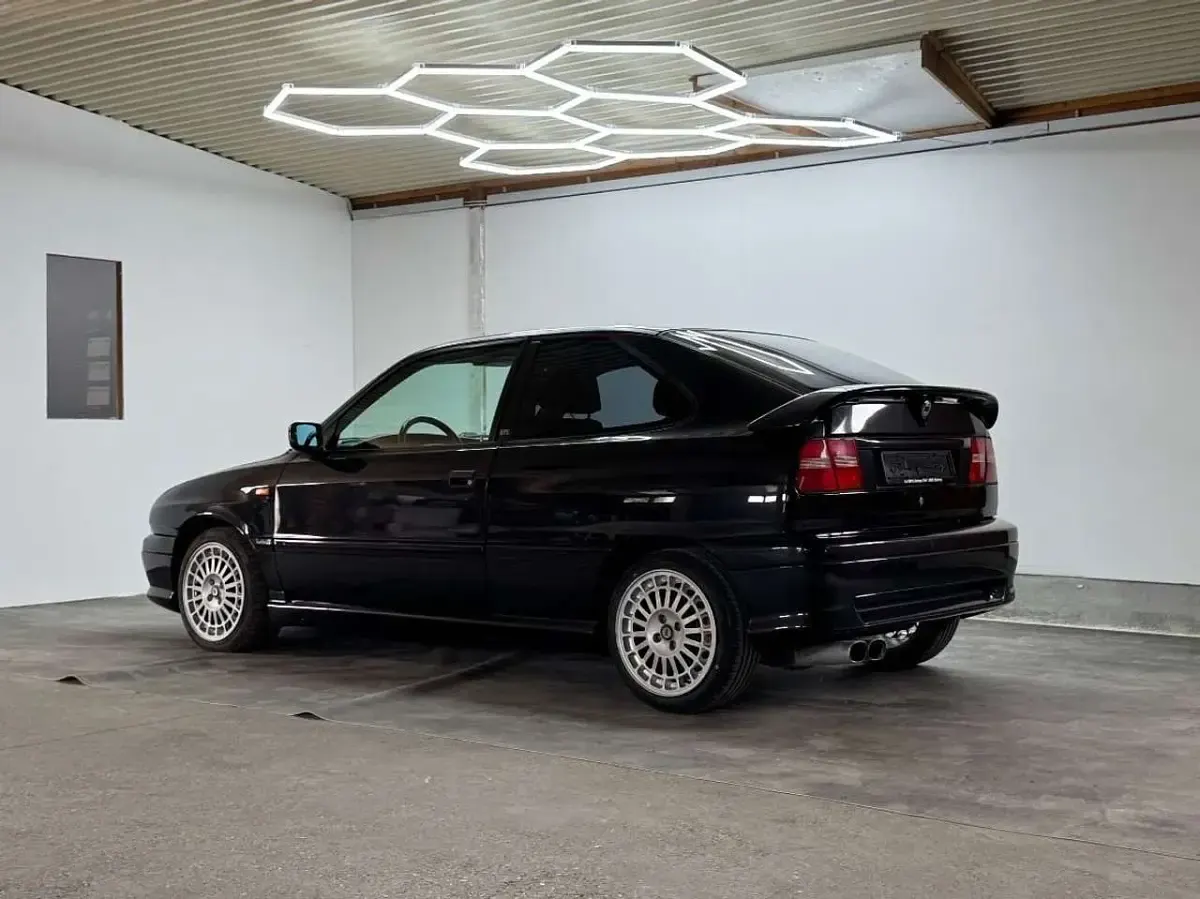 Second-hand Lancia Delta 193 CP (141 kW) 1998 Gri Hatchback