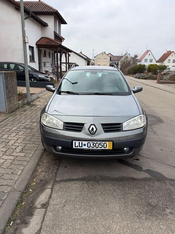 Gebraucht Renault Mégane II Authentique 106 PS (77 kW) 2005 Silber Limousine