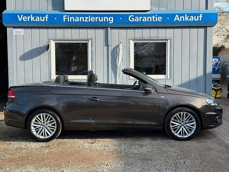 Gebraucht VW Eos Cup 140 PS (102 kW) 2015 Braun Cabrio