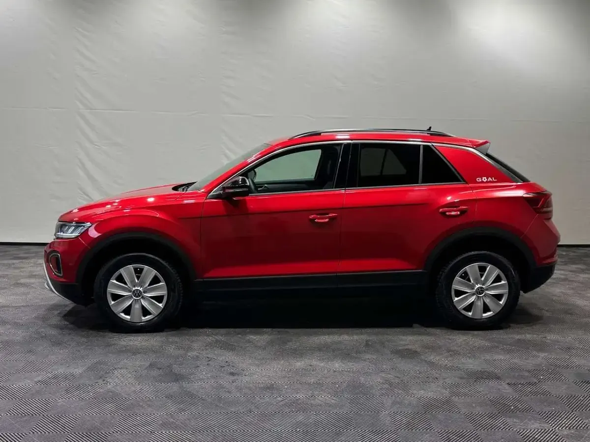 Gebraucht VW T-Roc Goal 150 PS (110 kW) 2025 Rot SUV