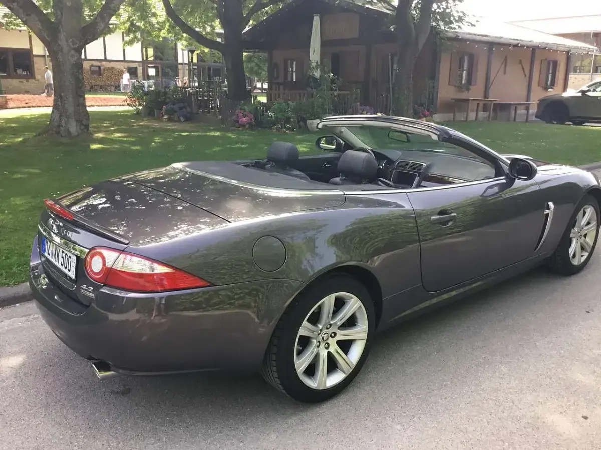 Gebraucht Jaguar XK 298 PS (219 kW) 2008 Grau Cabrio
