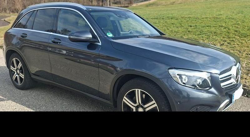 Gebraucht Mercedes GLC250 204 PS (150 kW) 2015 Grau SUV