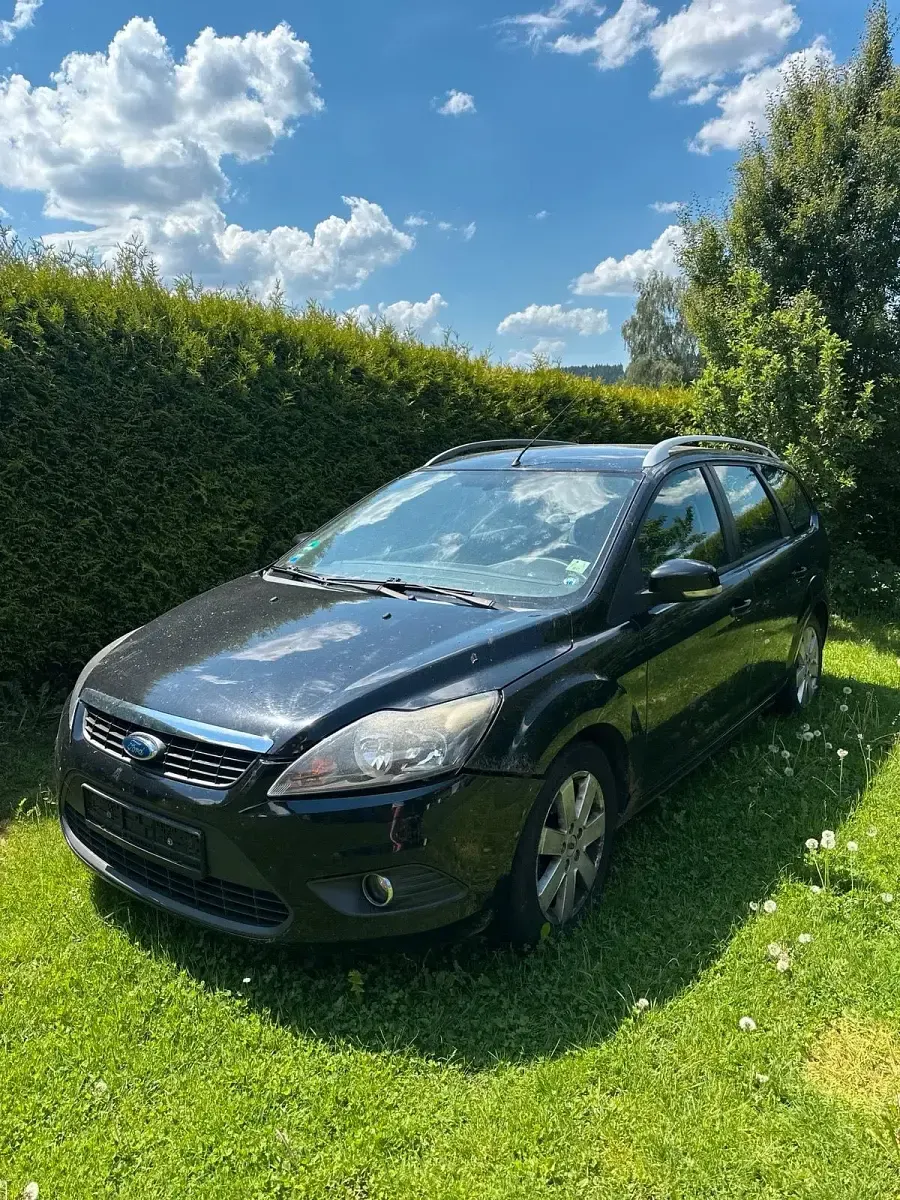 Gebraucht Ford Focus 109 PS (80 kW) 2010 Schwarz Kombi