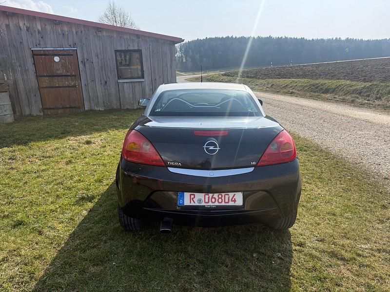 Gebraucht Opel Tigra 125 PS (91 kW) 2005 Schwarz Cabrio