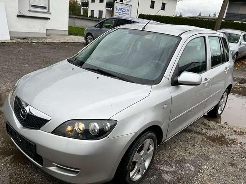 Moondust silver Gebraucht 2006 Mazda 2 Active Van / Kleinbus | 900 € (Superpreis) - Bild 1/4