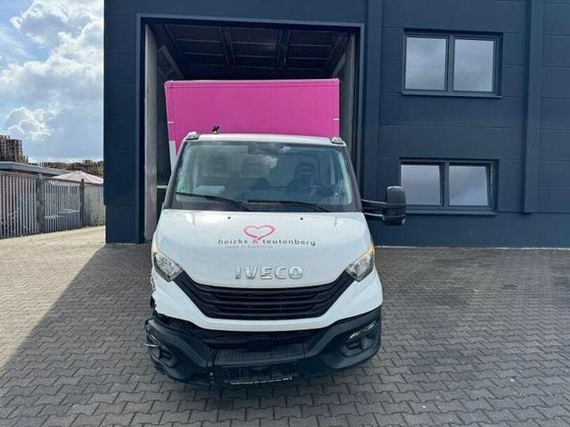 Gebraucht Iveco Daily 136 PS (100 kW) 2023 Weiss Van