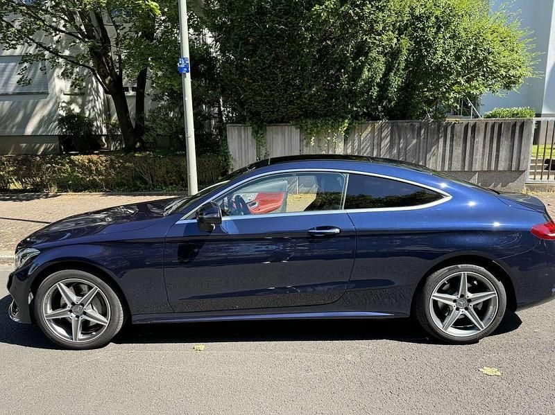 Gebraucht Mercedes C250 211 PS (155 kW) 2017 Blau Coupé