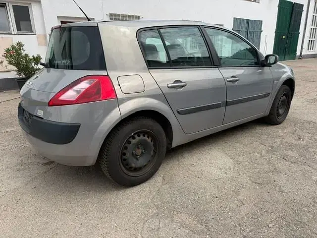 Gebraucht Renault Mégane II Authentique 98 PS (72 kW) 2003 Limousine