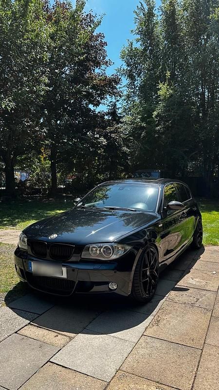 Schwarz Gebraucht 2006 BMW 130 M Performance Kleinwagen | 14.800 € (Teuer) - Bild 1/4