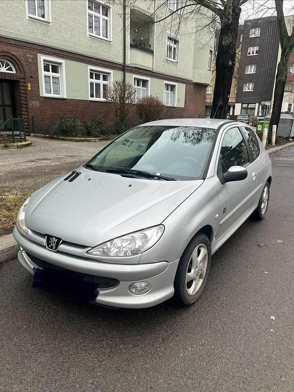 Gebraucht Peugeot 206 109 PS (80 kW) 2006 Silber Kleinwagen