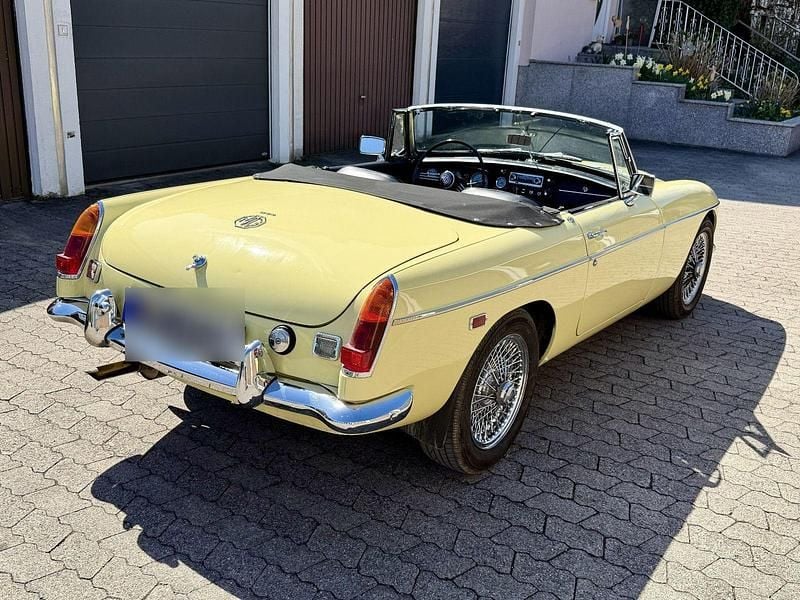 Second-hand MG C 145 CP (106 kW) 1969 Galben Cabrio