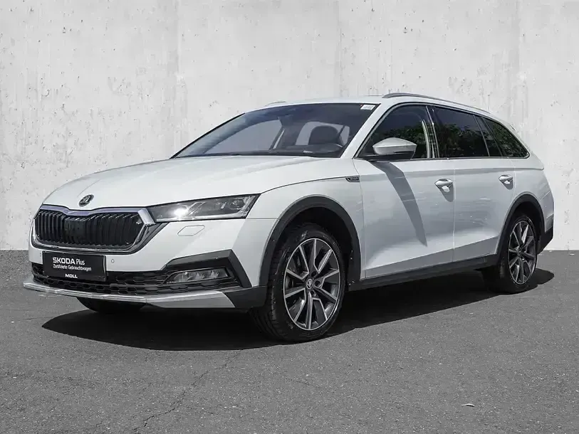 Gebraucht Skoda Octavia 200 PS (147 kW) 2023 Moonweiß perleffekt (metallic) Kombi
