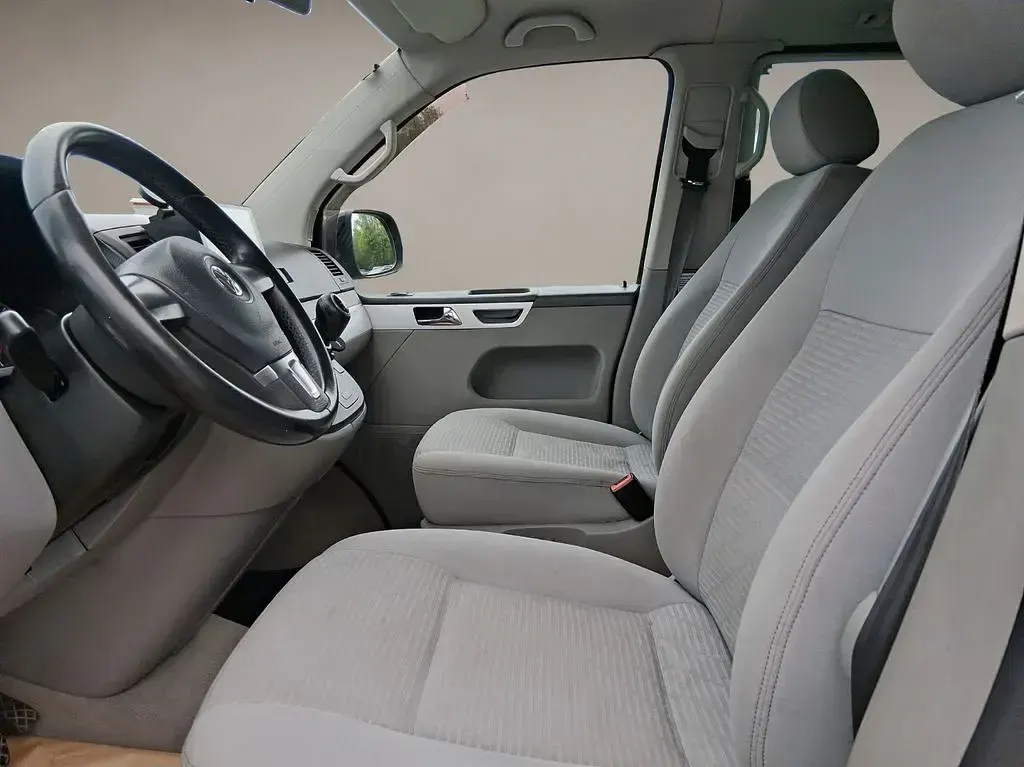 Gebraucht VW T5 Comfortline 140 PS (102 kW) 2010 Schwarz Van