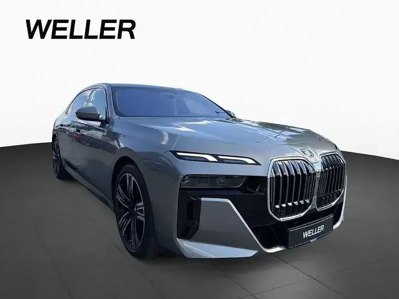 Gebraucht BMW 740 Comfort Edition 299 PS (219 kW) 2025 Andere Limousine