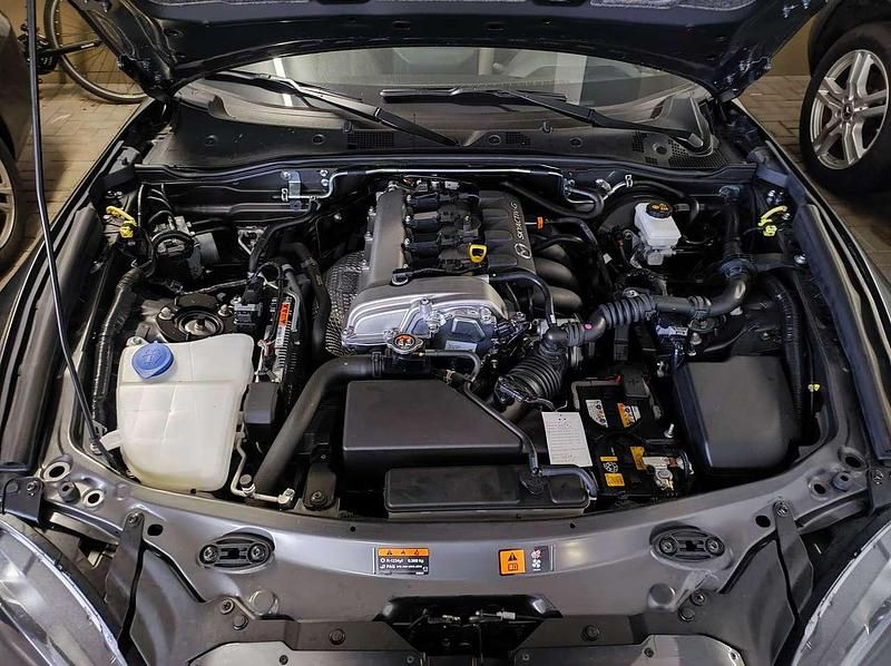 Gebraucht Mazda MX5 Exclusive-Line 184 PS (135 kW) 2024 Grau Cabrio