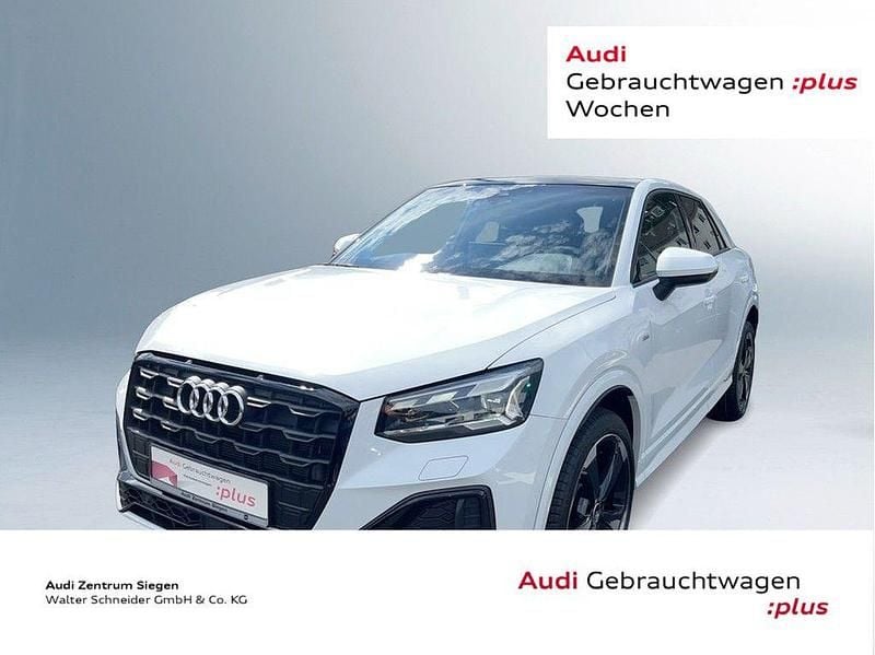 Gletscherweiß metallic Gebraucht 2024 Audi Q2 S-Line SUV | 39.910 € - Bild 1/4